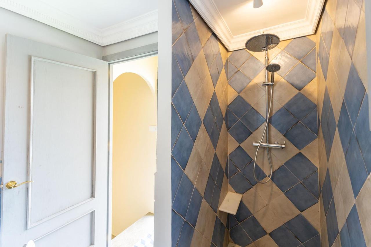 Champion Duplex Terrace And Garage Old Town 6 Pax Appartement Sevilla Buitenkant foto