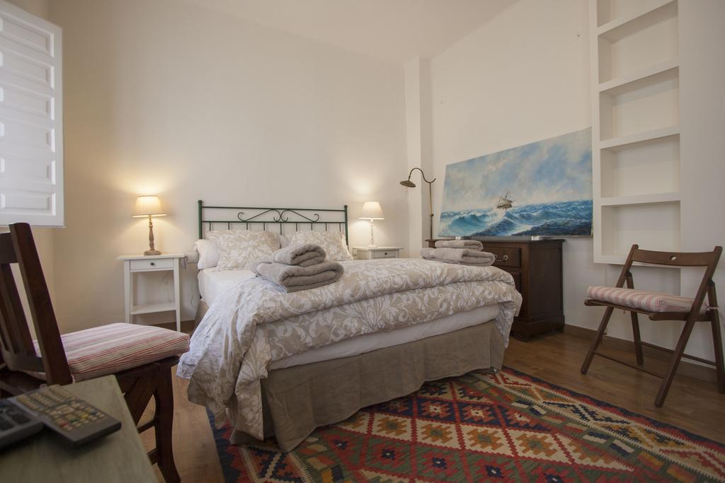 Champion Duplex Terrace And Garage Old Town 6 Pax Appartement Sevilla Buitenkant foto