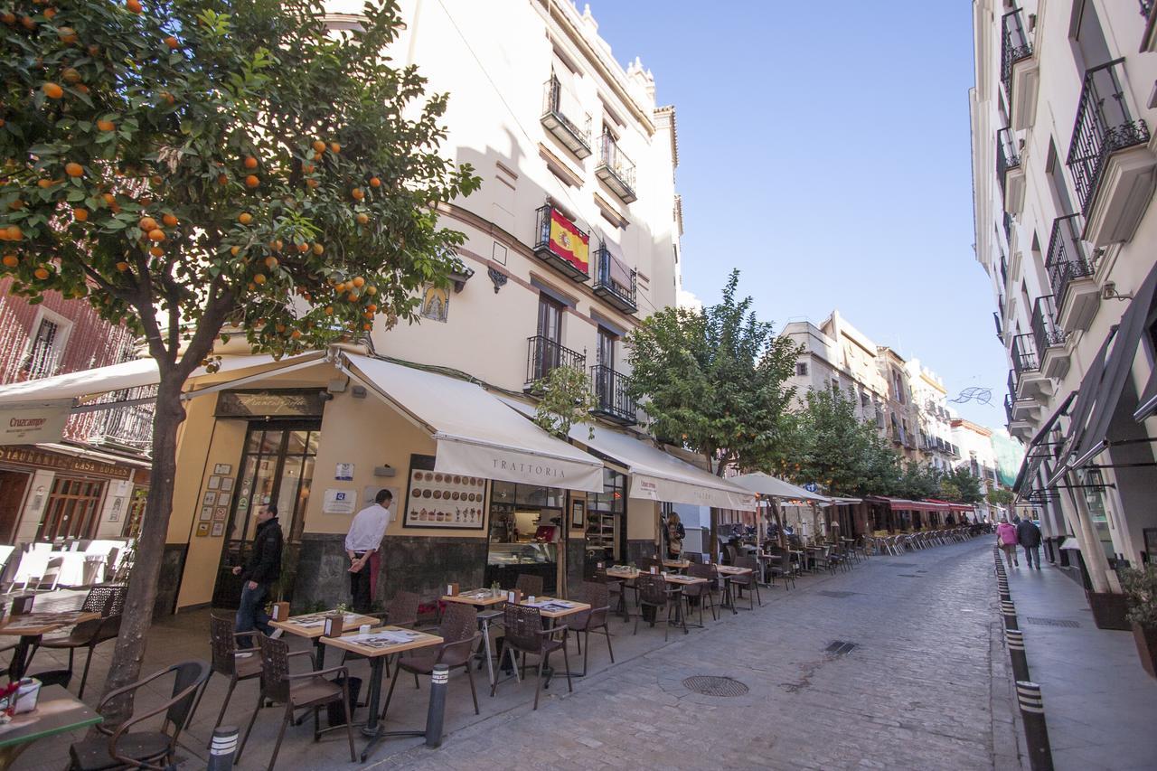 Champion Duplex Terrace And Garage Old Town 6 Pax Appartement Sevilla Buitenkant foto
