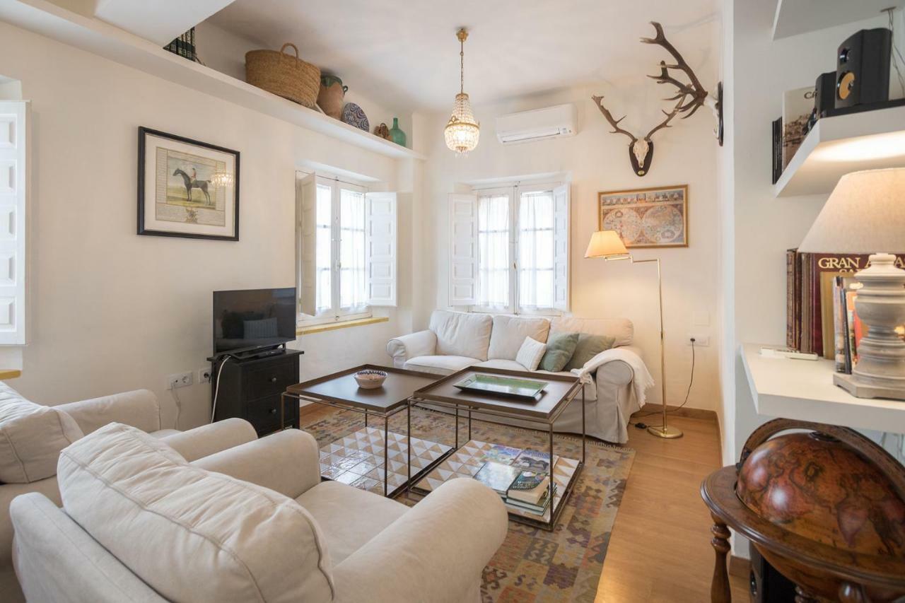 Champion Duplex Terrace And Garage Old Town 6 Pax Appartement Sevilla Buitenkant foto