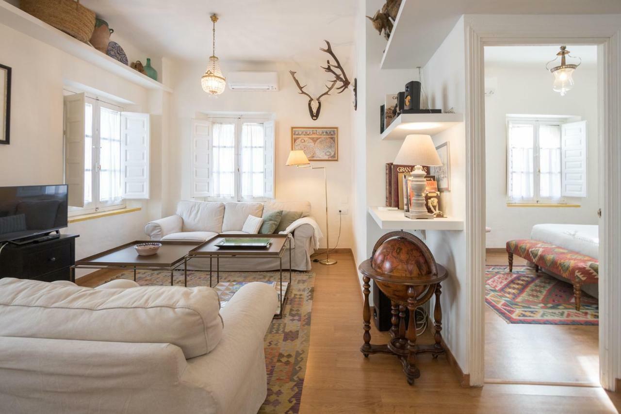 Champion Duplex Terrace And Garage Old Town 6 Pax Appartement Sevilla Buitenkant foto